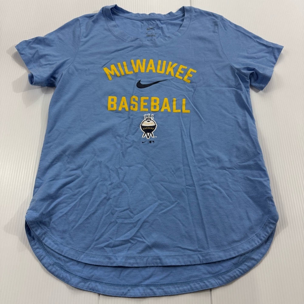 K5. Women’s Nike Milwaukee Brewers Blue Crew Neck T-Shirt (M)